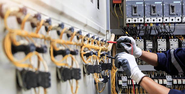 Professional Electrician technician working in Franklin Park, PA